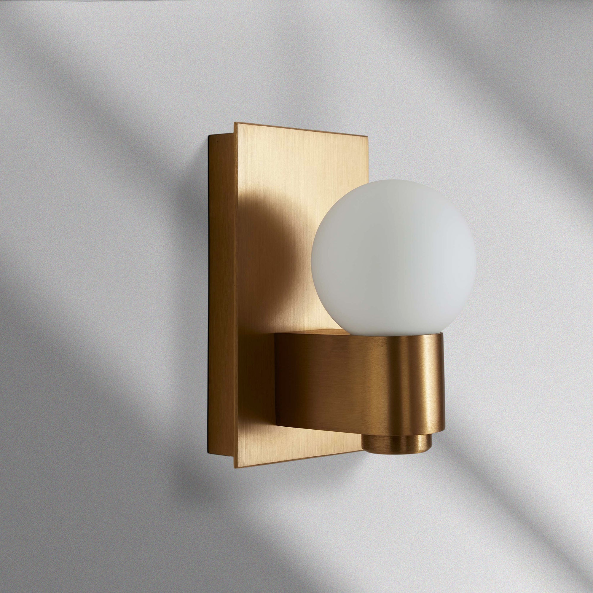 Casen Sconce